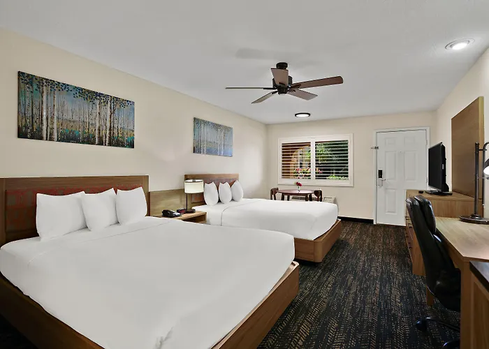 Motel La Fuente &